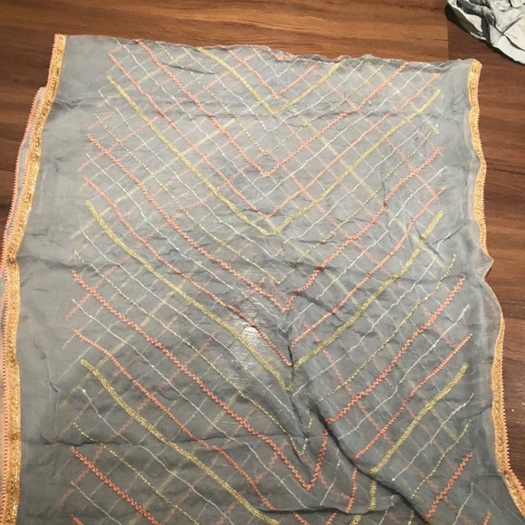 Pakistani branded dress - Picture 15 of 16